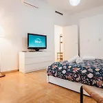 Lejlighed Sweethome Ampio Bilocale In Centro Con Parcheggio Gratuito Coperto Vicino A Stazione Como-milano